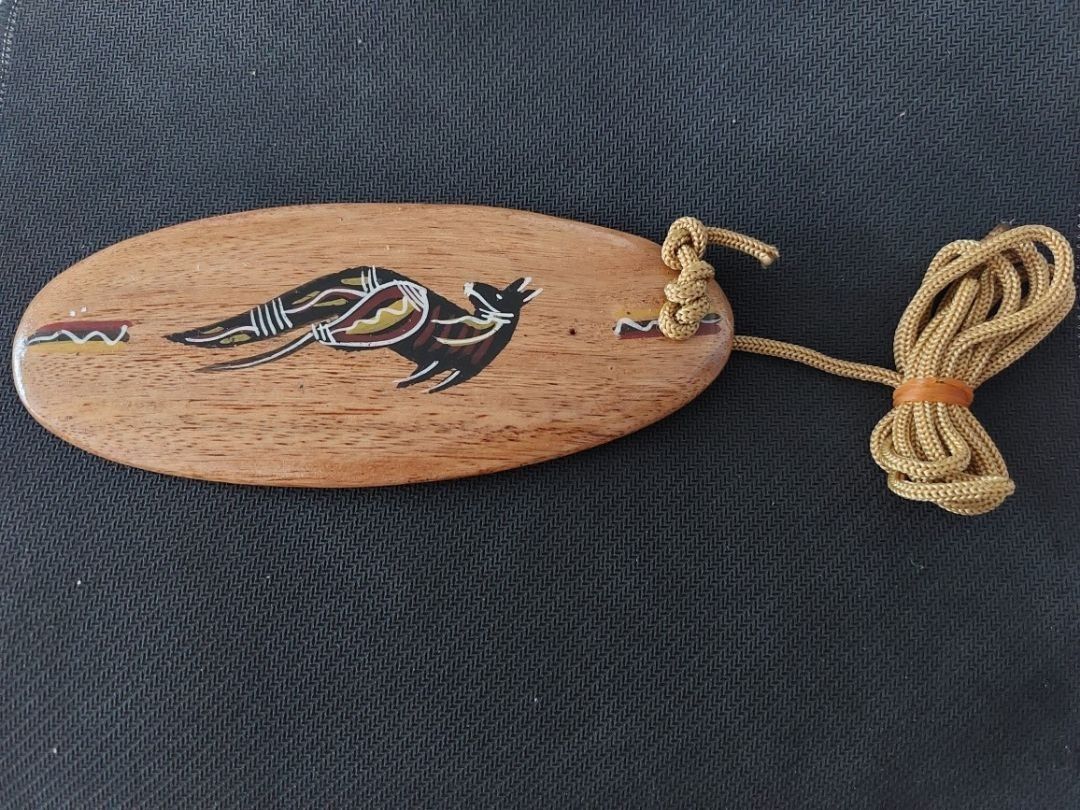 Bullroarer Kamballa - Strumento Musicale Africano Fatto A Mano, 35cm, Con Cordino