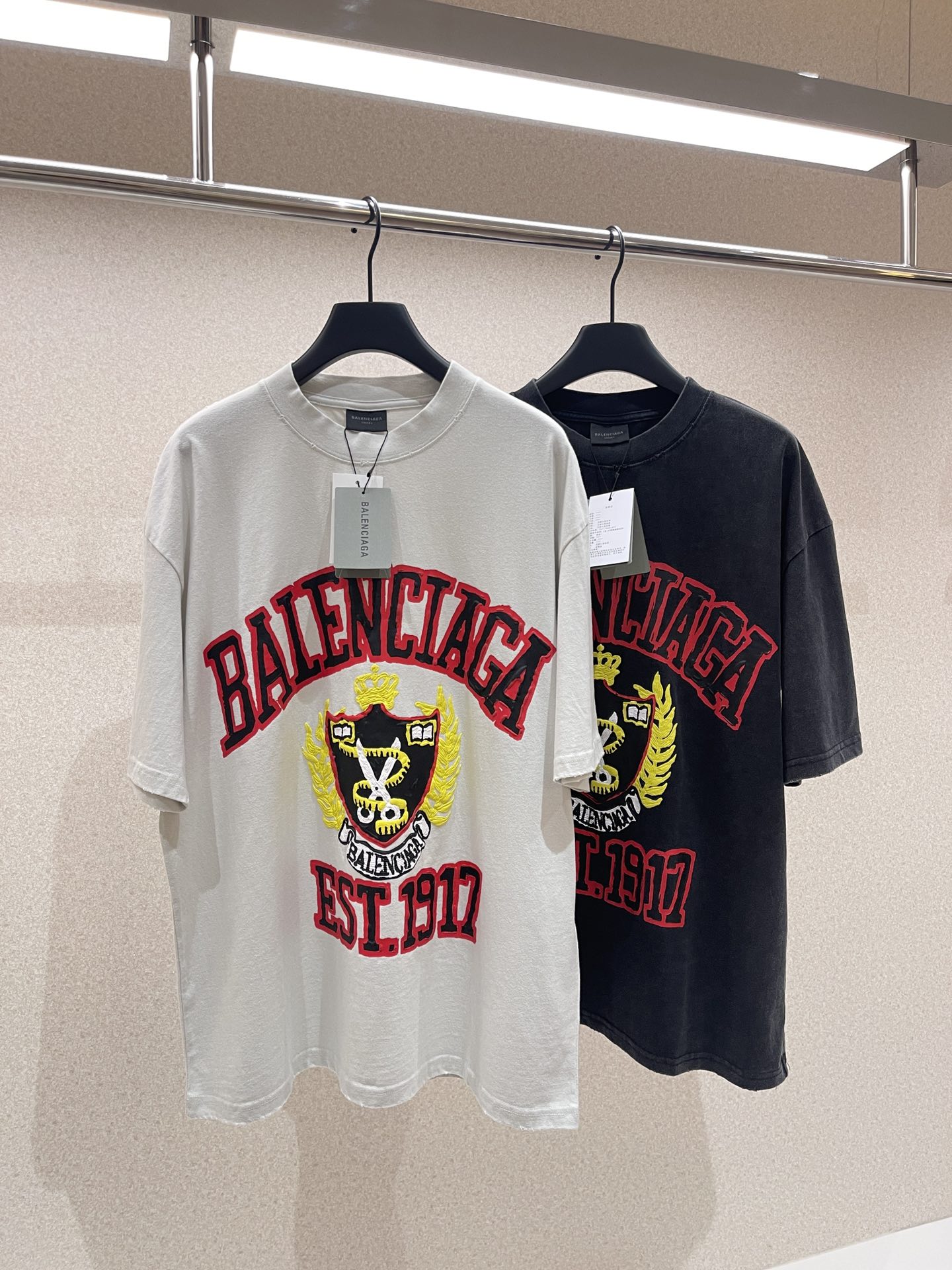 Authentic balenciaga 1917 Series Of Scissors And Short Sleeves With ...