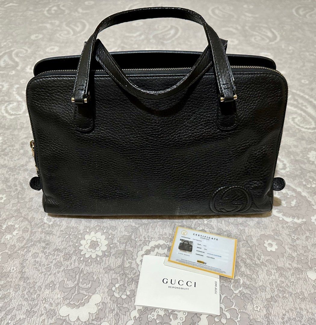 Authentic GUCCI Soho Doctors’ bag (Category: Luxury Bags & Wallets) located in Paranaque City. Submitted by canibyours (Listing ID 1235657673, Image 2). Description: Gucci Soho Doctor’s bag Black color Grained leather Comes with card, Entrupy certificate and generic dust bag Rank 8/10 condition Has some minor creases when you don’t put anything in it so better use a bag organizer. No rubs / scuffings on the corners of the bag. Still in good condi