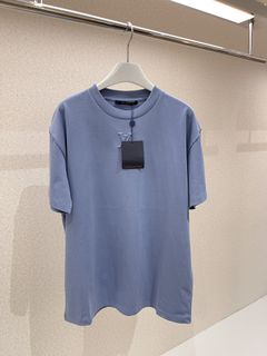 (Category: ) located in . Submitted by luxurycloset.shop (Listing ID 1235672397, Image 1). Description: .