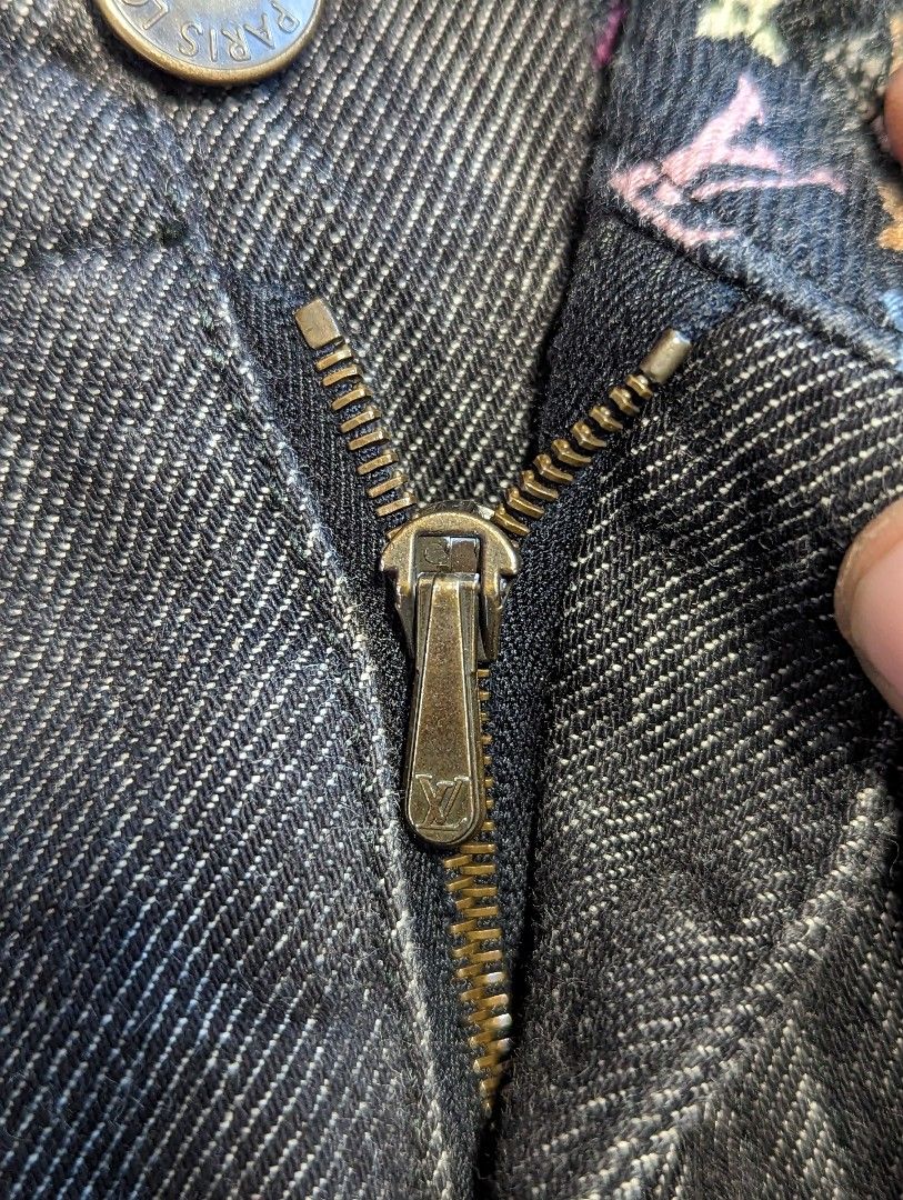 Authentic LV Pekpek Shorts on Carousell