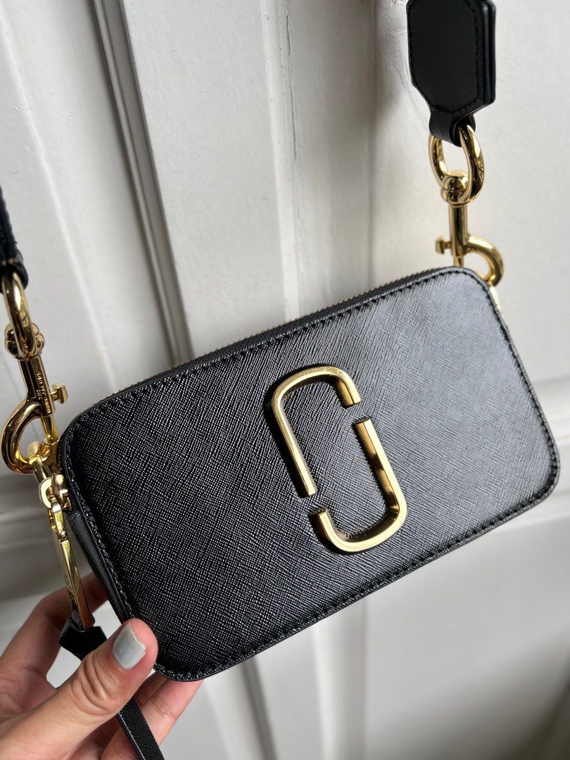 RUSH!! Authentic Marc Jacobs Snapshot on Carousell