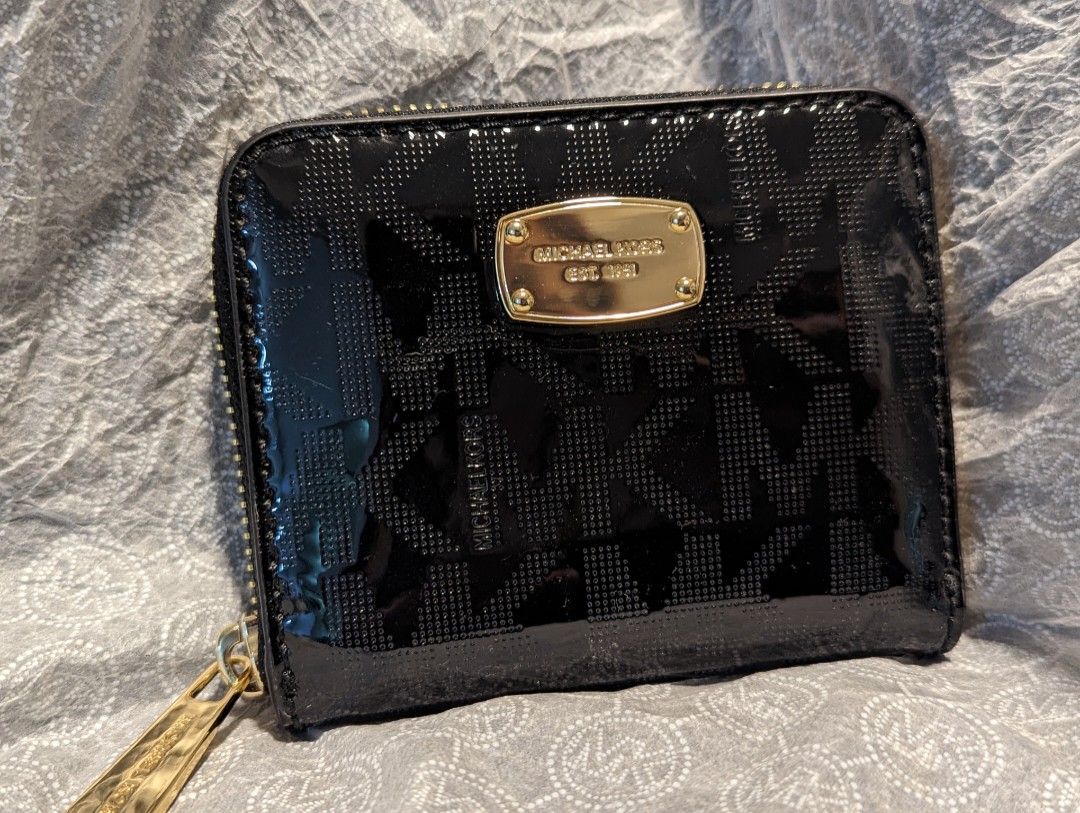 Michael kors hotsell authentic wallet