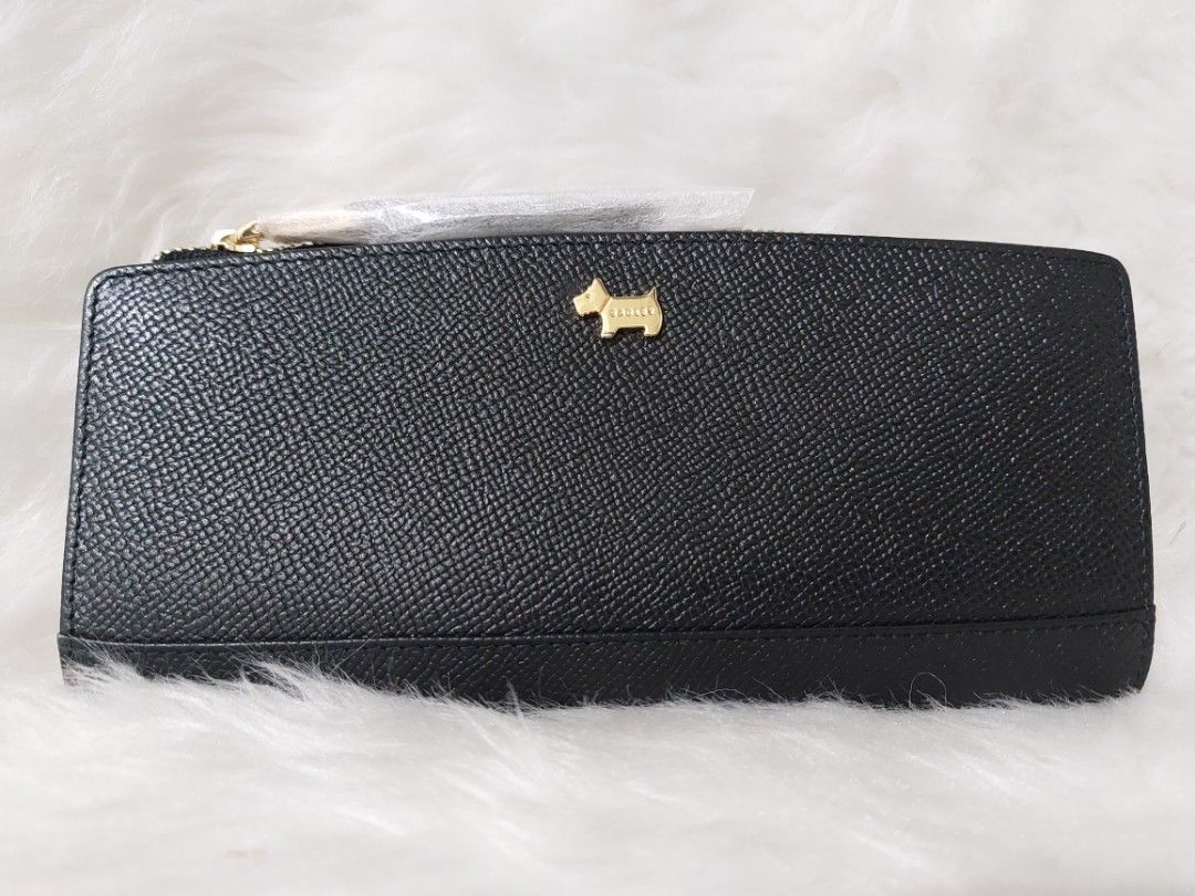 Authentic Radley London Long Bifold Wallet (Category: Luxury Bags & Wallets) located in Quezon City. Submitted by KatieAnn (Listing ID 1235679156, Image 1). Description: 🇺🇲💯Original/Authentic/Brandnew💯🇺🇲 Color: Black/Black; Black/White Material: Leather 👜 12 card slots 👜 full-length bill compartment 👜 zippered coin compartment ✅️ USA-bought ✅️ Actual pictures posted, more pictures are available upon request ✅️ Money back guarantee if pro