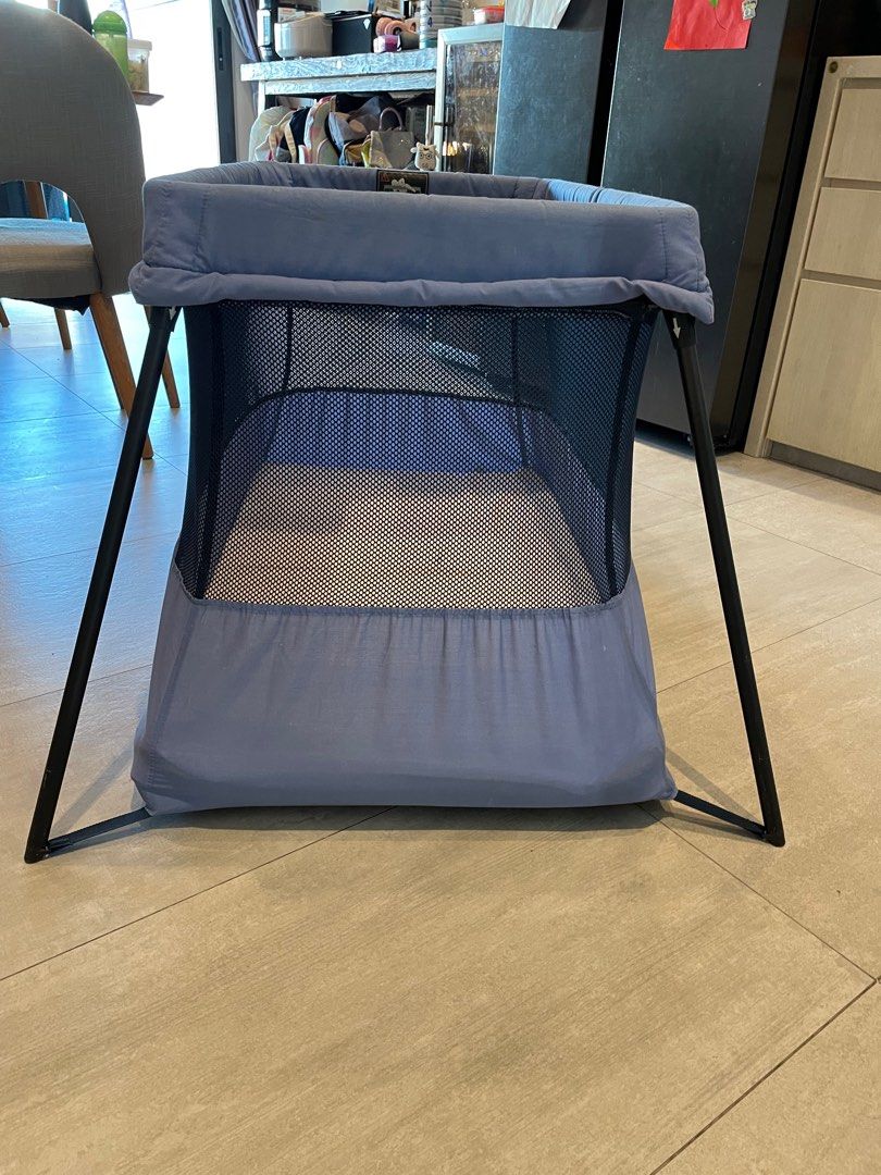 Baby bjorn travel cot sale clearance