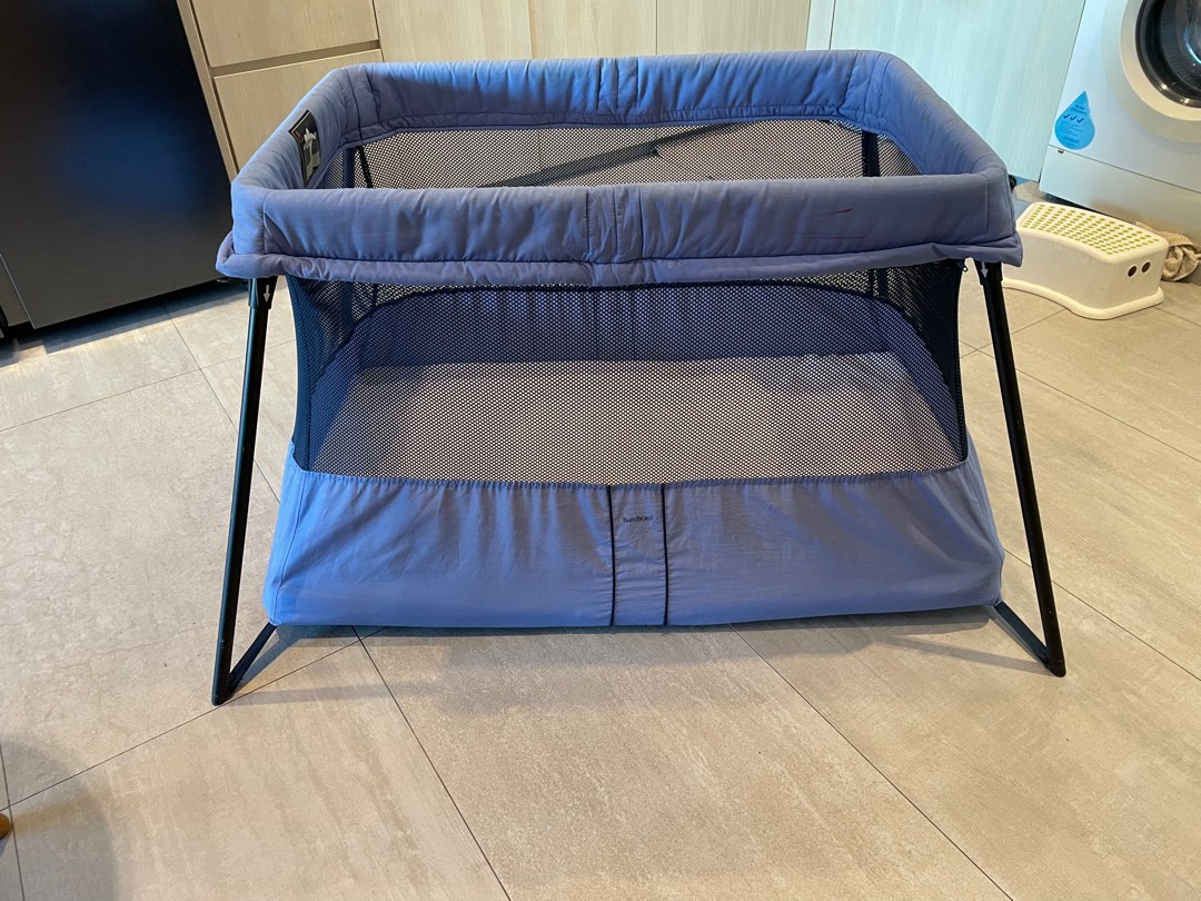 Baby Bjorn Travel Cot, Babies & Kids, Baby Nursery & Kids Furniture