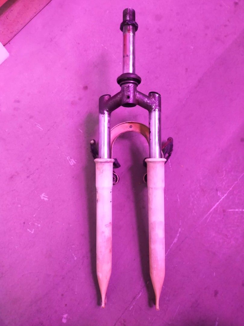 BICYCLE SUSPENSION FORK 20 INCH AND 26 INCH, Sports Equipment, Bicycles