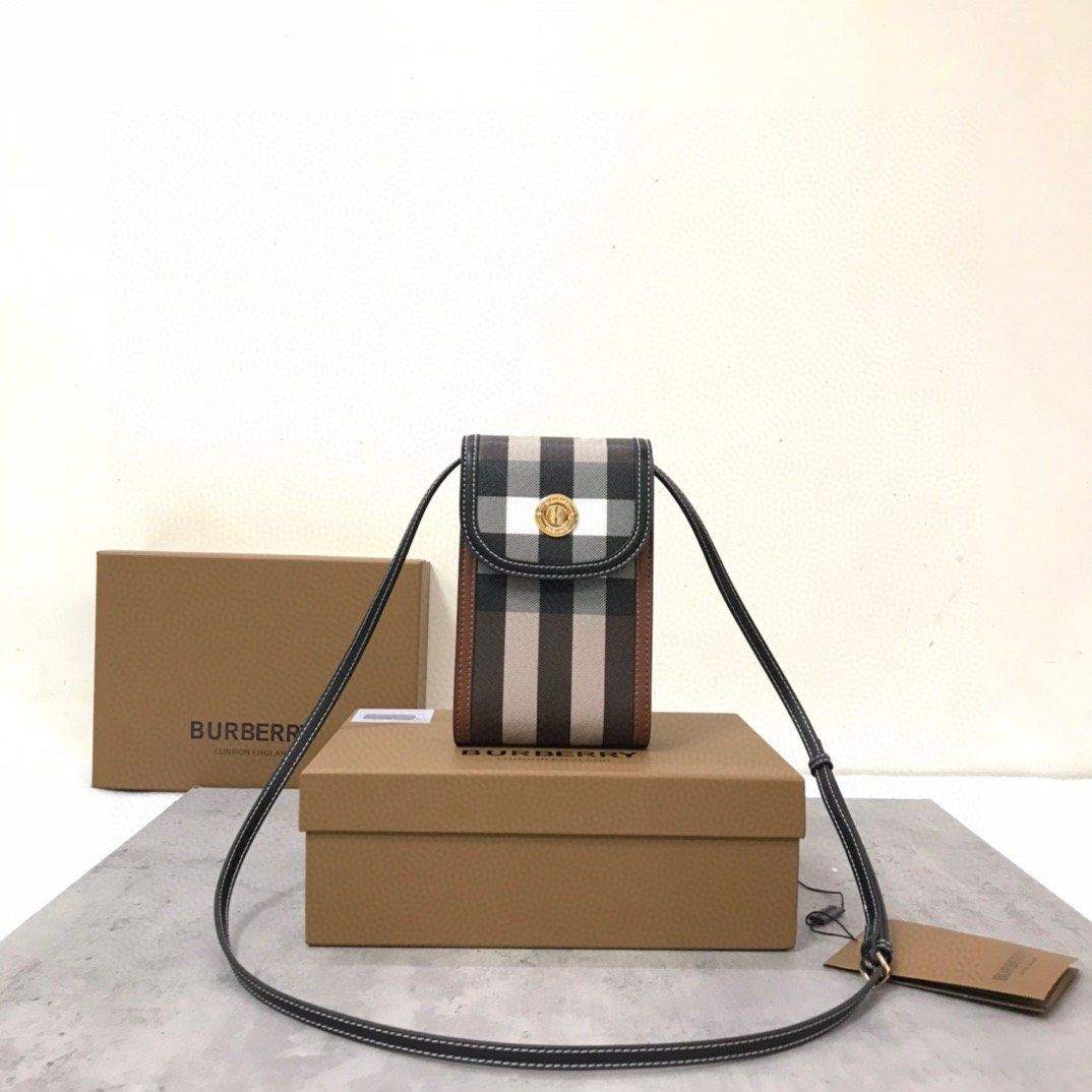 Burberry deals phone crossbody