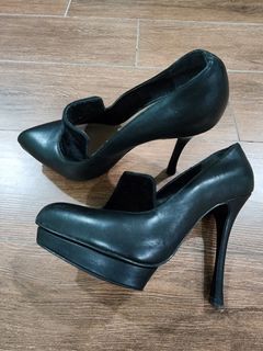 CHARLES & KEITH BLACK ELEGANT HEELS