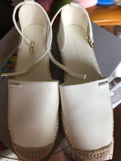 （分類：）位於 。 由 cn1234567 提交（商品編號 1235530392，圖片 1）。簡介： 。