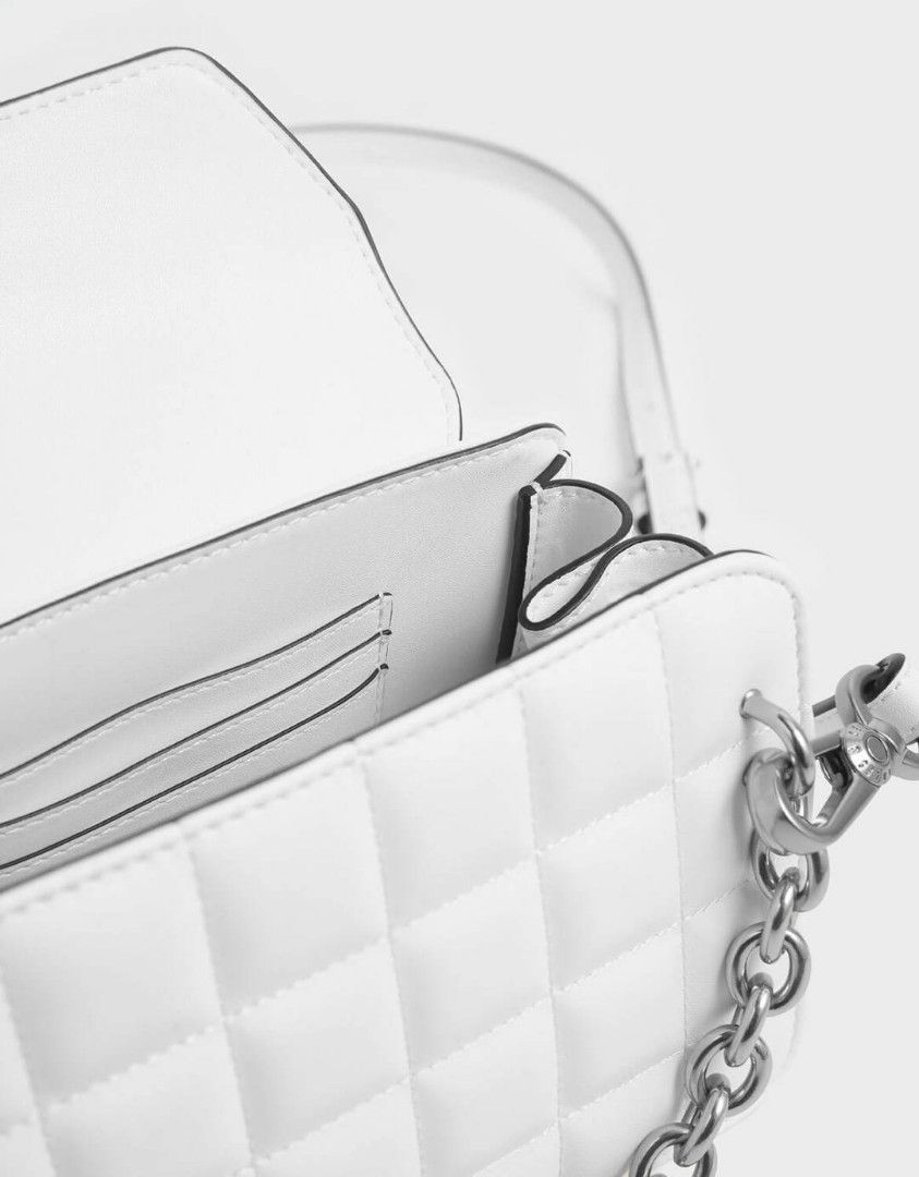 Chunky Chain Strap Quilted Shoulder Bag White, Women's Fashion, Bags & Wallets, Shoulder Bags