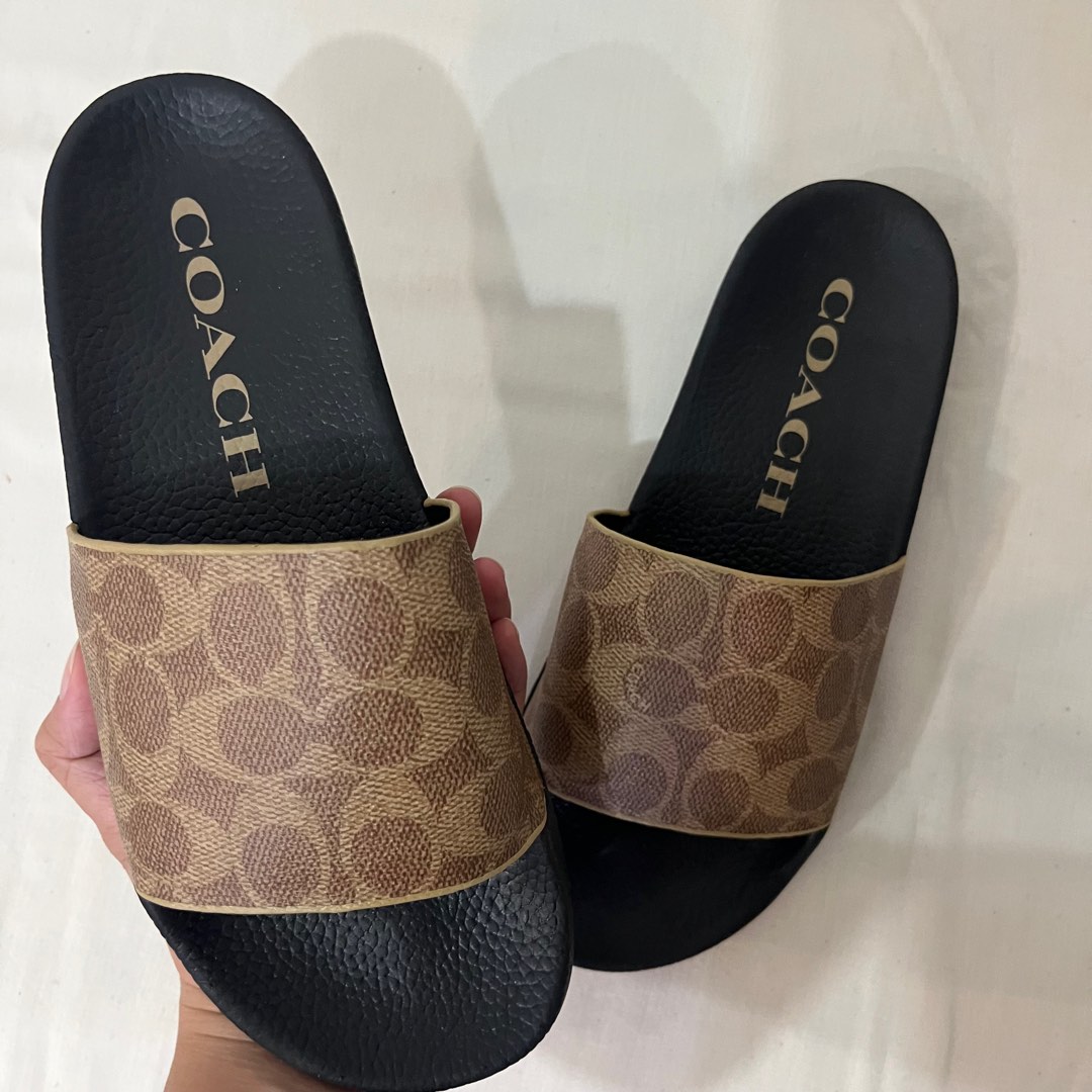 Coach slides on Carousell