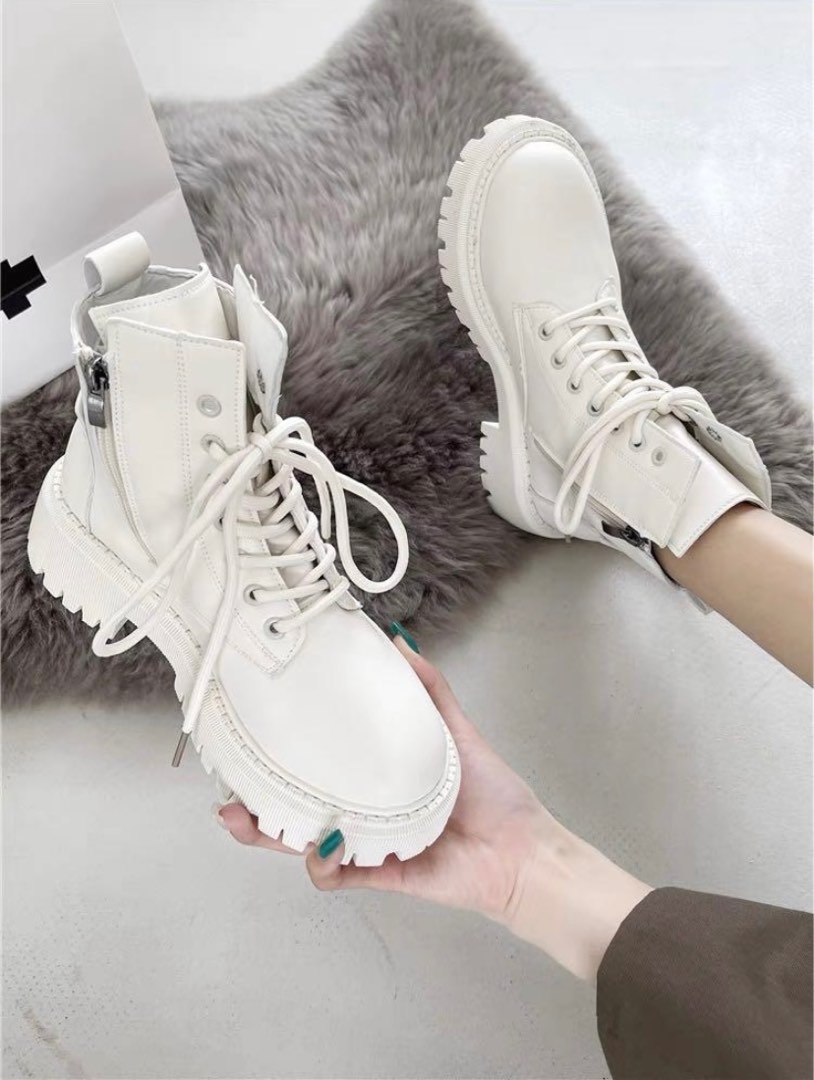 Cream white boots, Women's Fashion, Footwear, Boots on Carousell