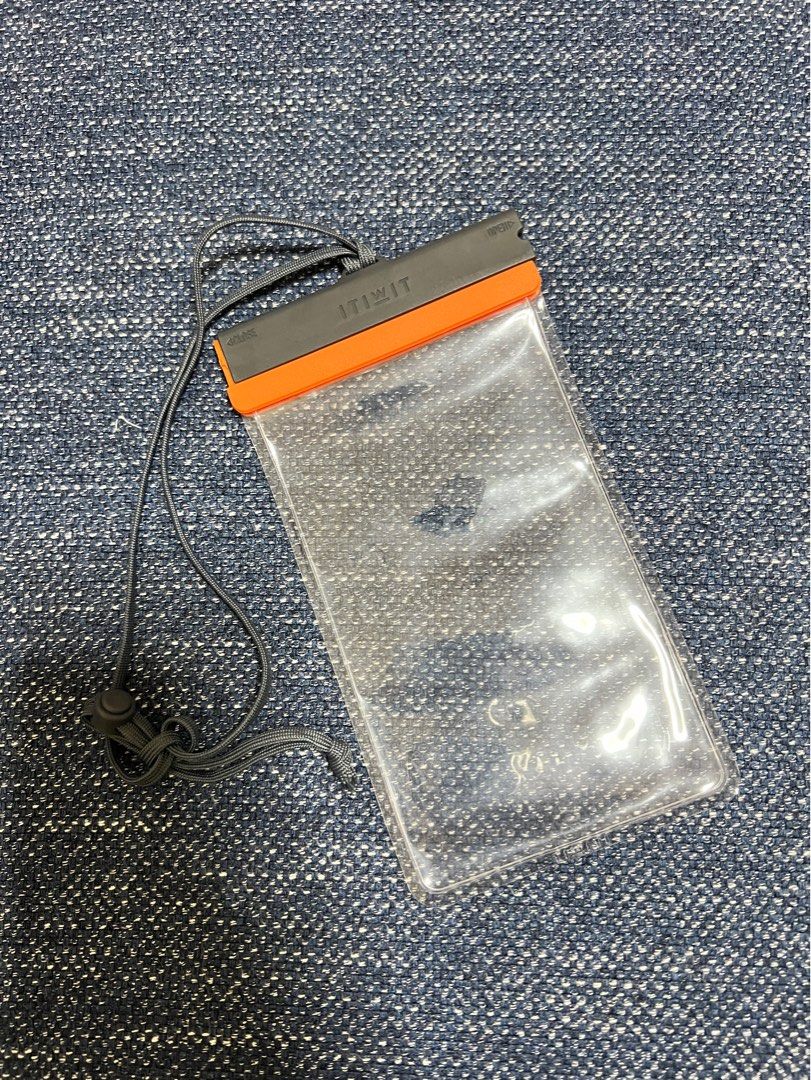 Decathlon waterproof mobile pouch online