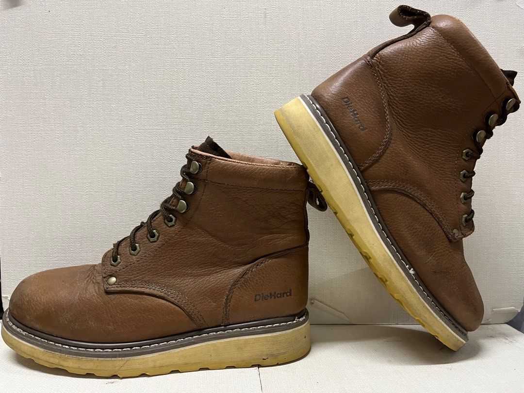 Die outlet hard boots