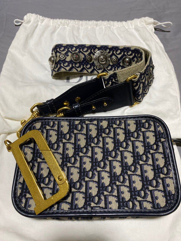 Dior shop quake pouch