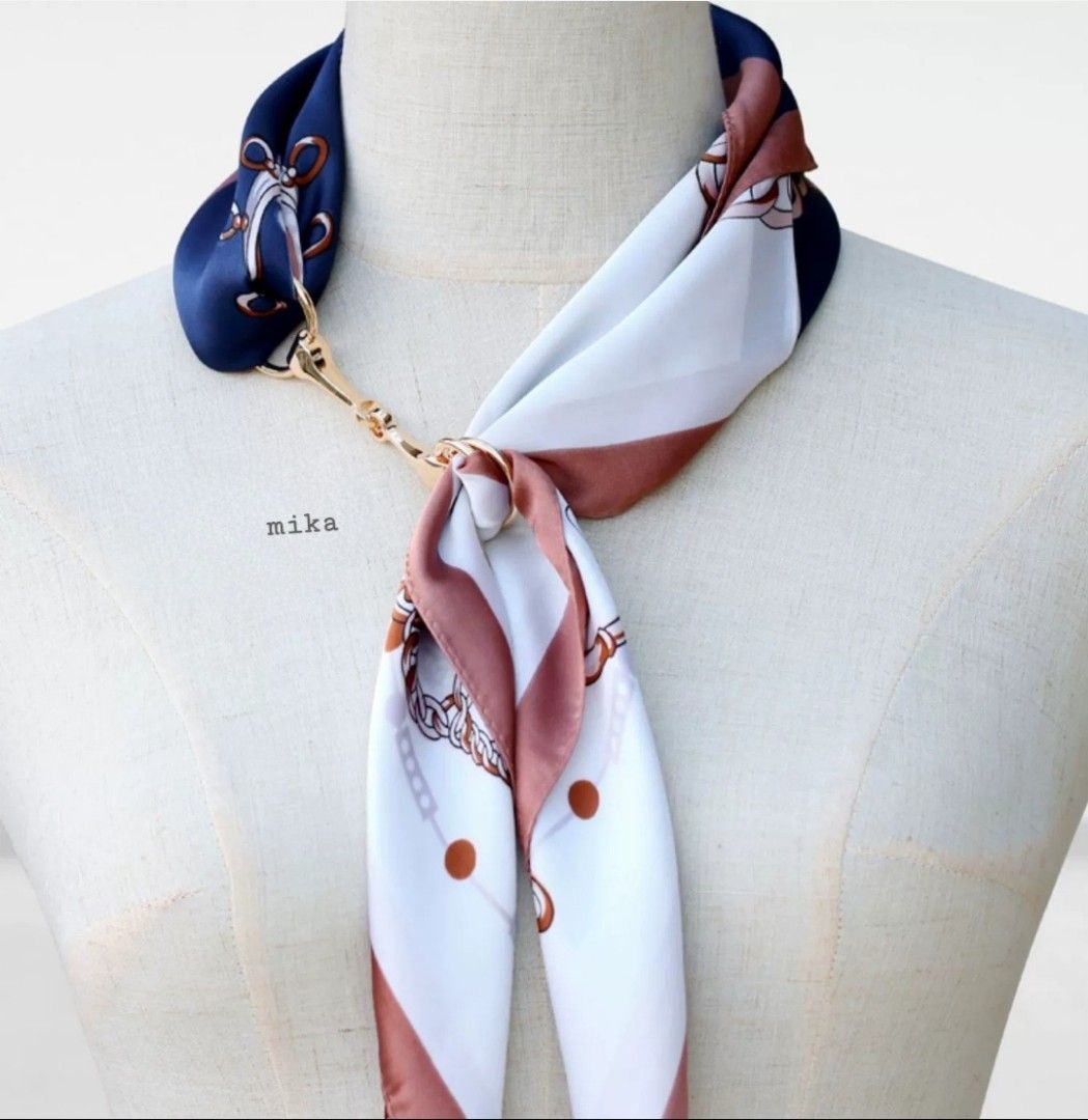Horsebit scarf ring store