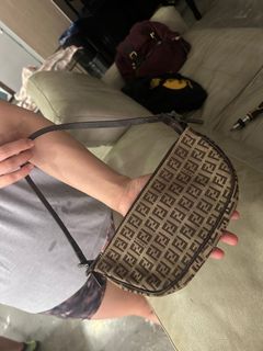 (Category: ) located in . Submitted by wingwongweewee (Listing ID 1235583486, Image 1). Description: .