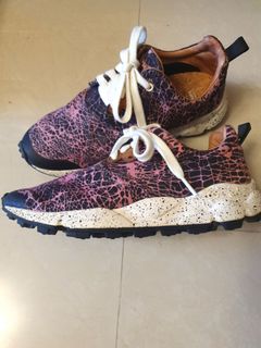 （分類：）位於 。 由 kbkins 提交（商品編號 1235587768，圖片 1）。簡介： 。