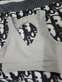 FOREVER 21 LARGE SIZE TOP ACTIVE WEAR  (NOT USED REMOVED TAGS ONLY)