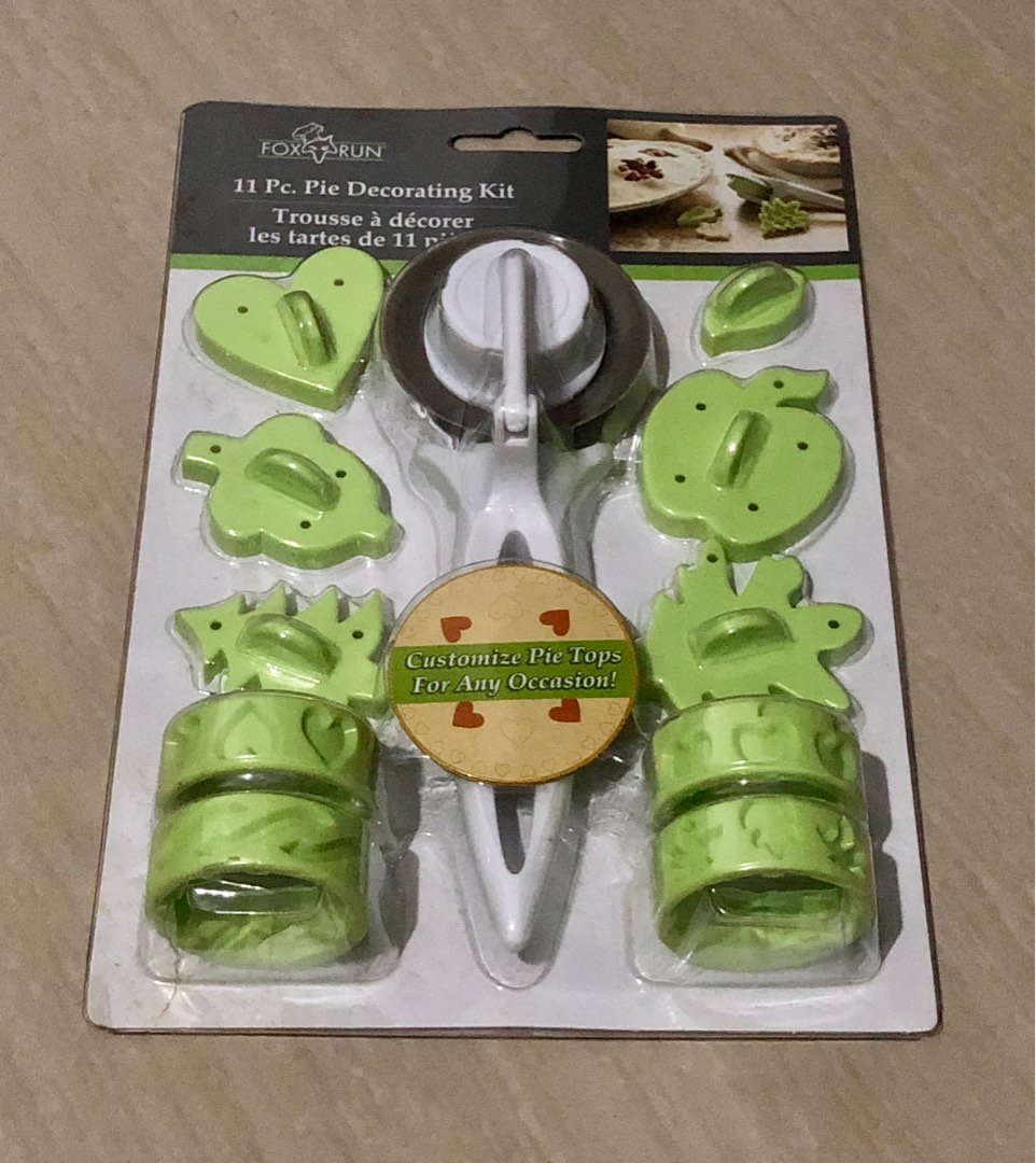 Fox Run Pie Top Cutters and Decorating Kit, 11Piece Set, Green on
