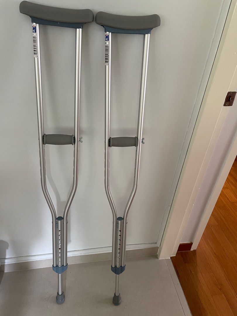 Free Crutches., Health & Nutrition, Assistive & Rehabilatory Aids