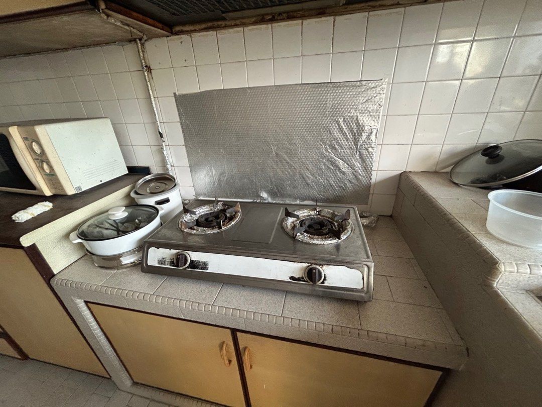 Free old furnitures self collect between 810 June 2023, Property