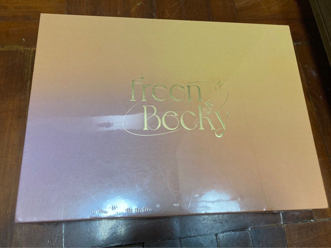 FreenBecky SPOTLIGHT 聚光Photobook 熱戀紀念版, 興趣及遊戲, 書本 