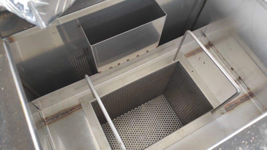 FROSCO 9035N Grease Interceptor (new never used), Furniture & Home