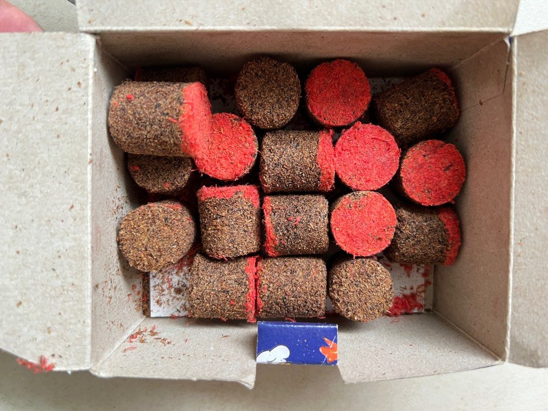 FYRO Premium Fruit Wood Lump Charcoal 1.8KG plus fire starter, TV