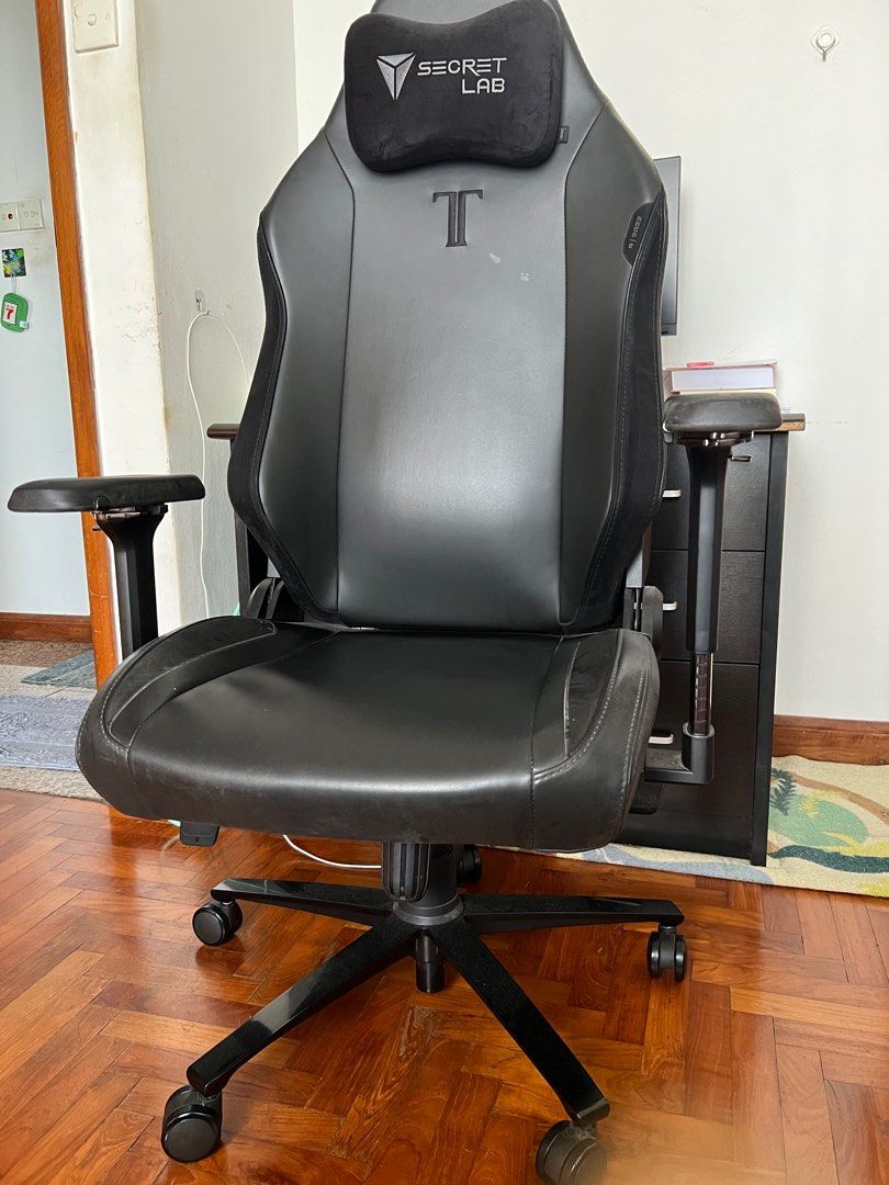 Gaming Chair Secret Lab, Furniture & Home Living, Furniture, Chairs on