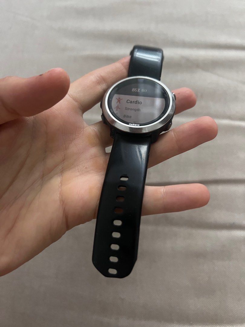 Garmin 645 music
