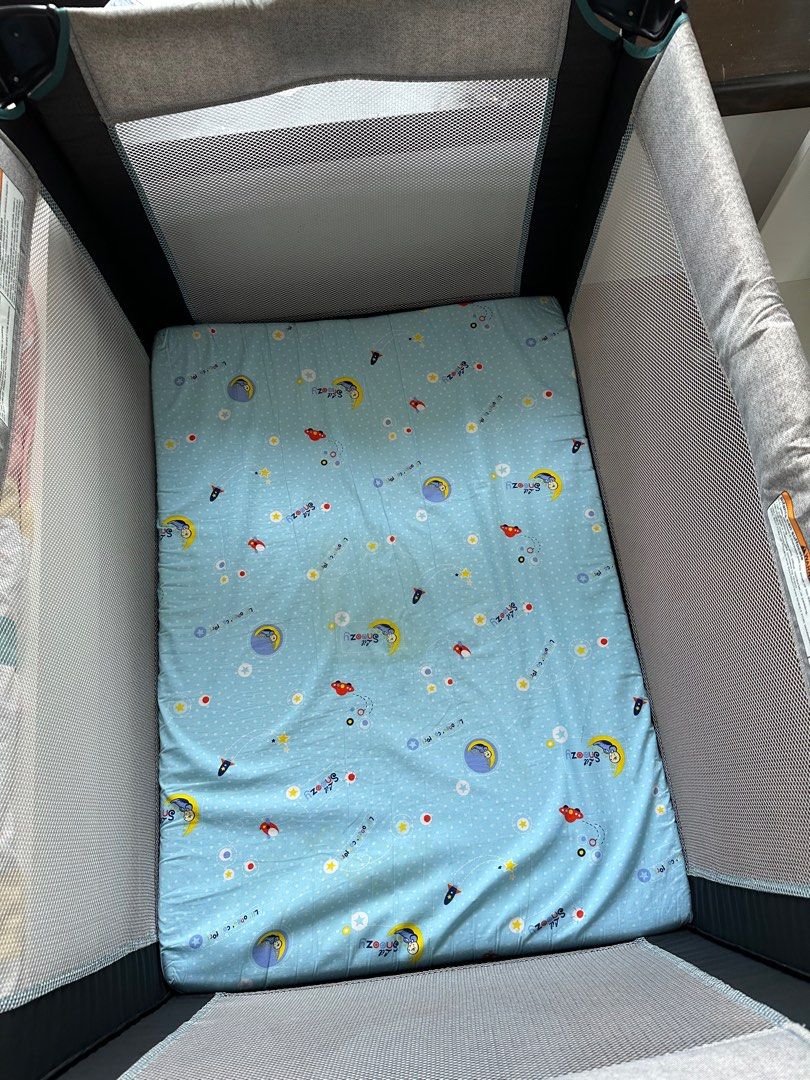 Graco Pack and Play, Babies & Kids, Baby Nursery & Kids Furniture, Cots