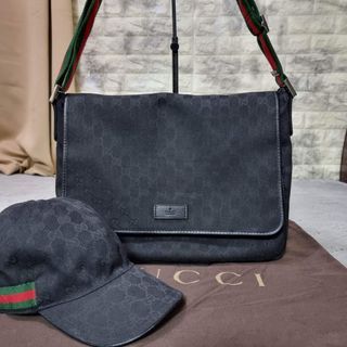 BUNDLE Gucci Black Web Messenger and Web Cap Bundle
