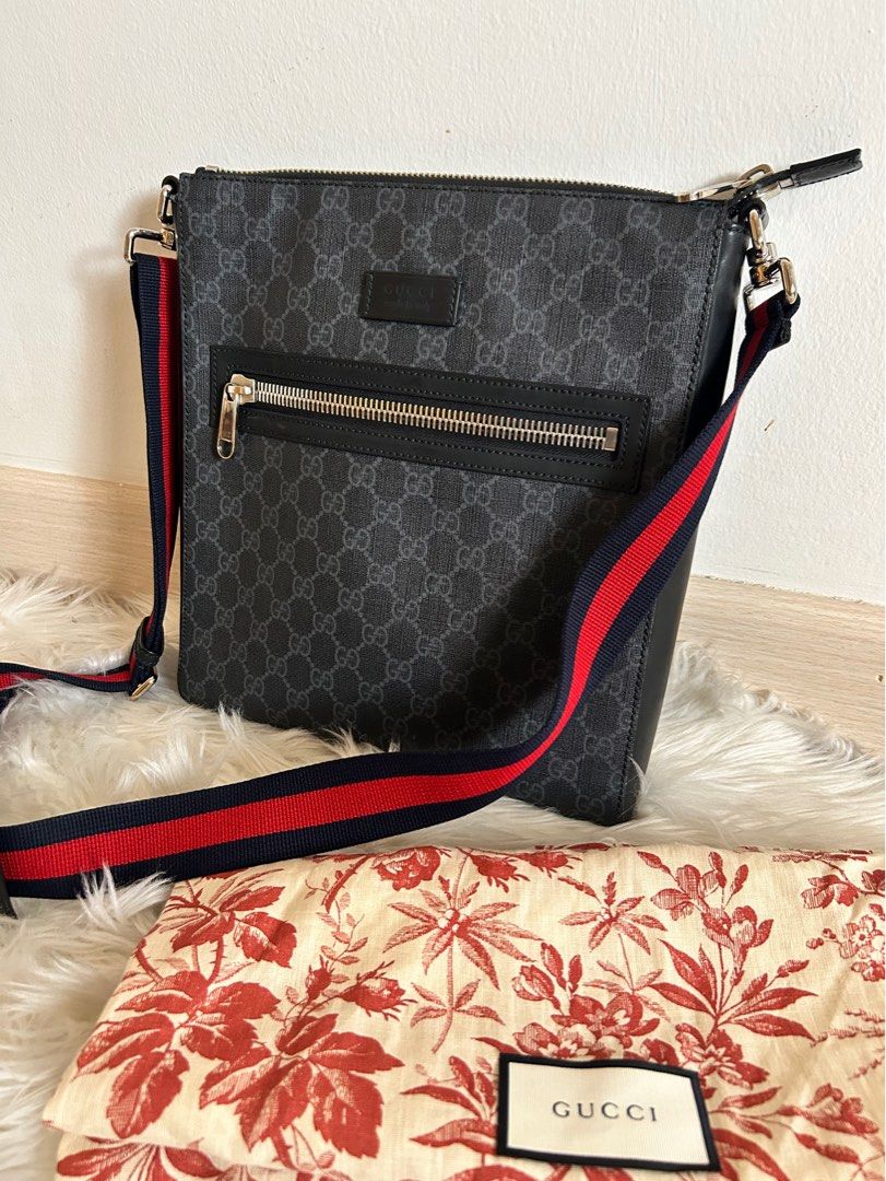 Gucci sling bag hotsell mens