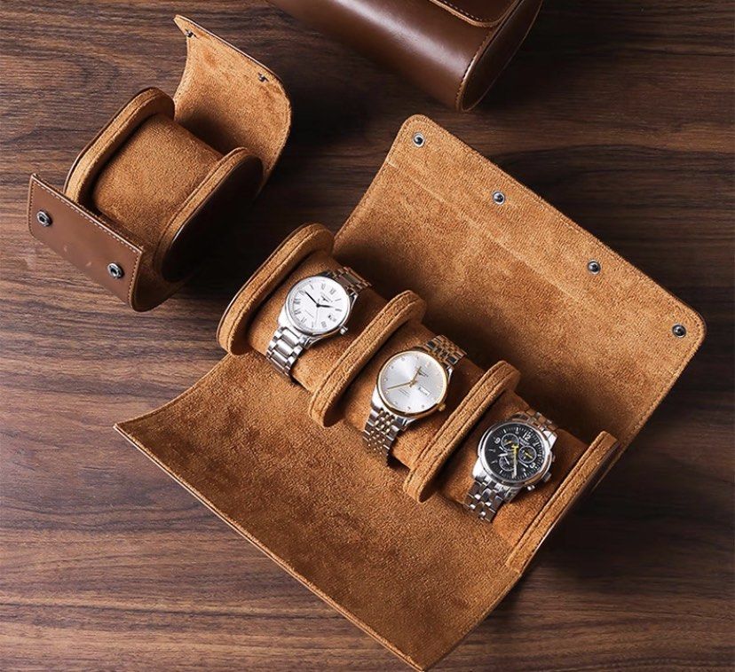 Watch roll outlet