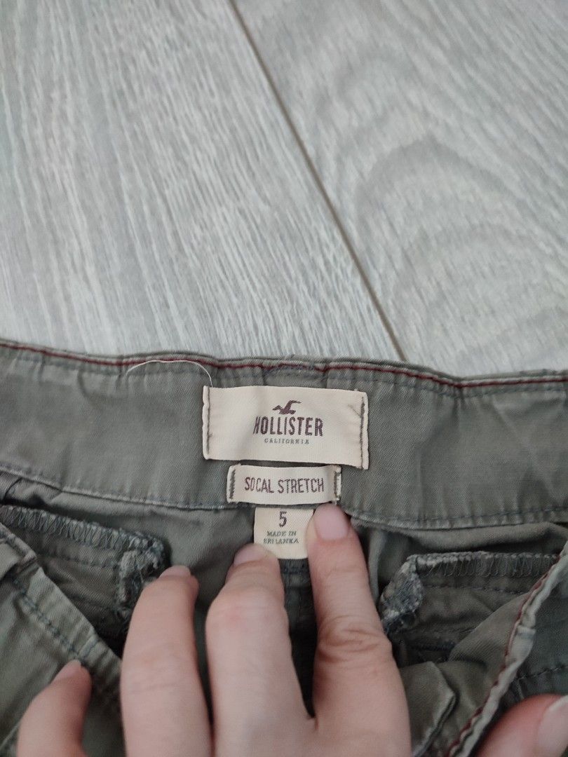 Hollister top khaki shorts