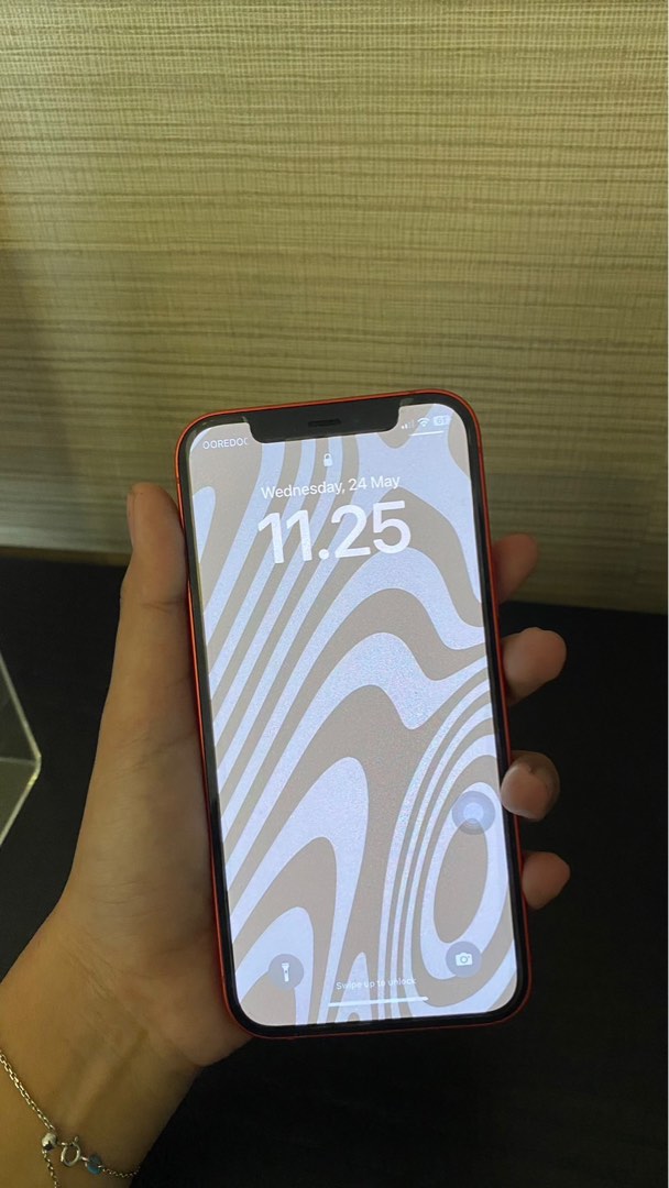 Iphone 12 128GB Product Red, Elektronik, Lainnya di Carousell