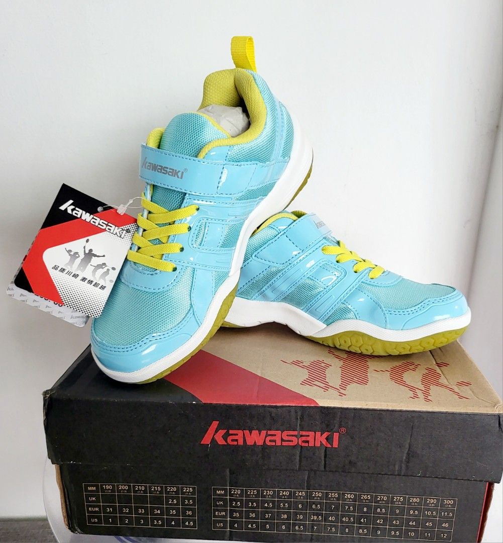 Badminton shoes under 7 online