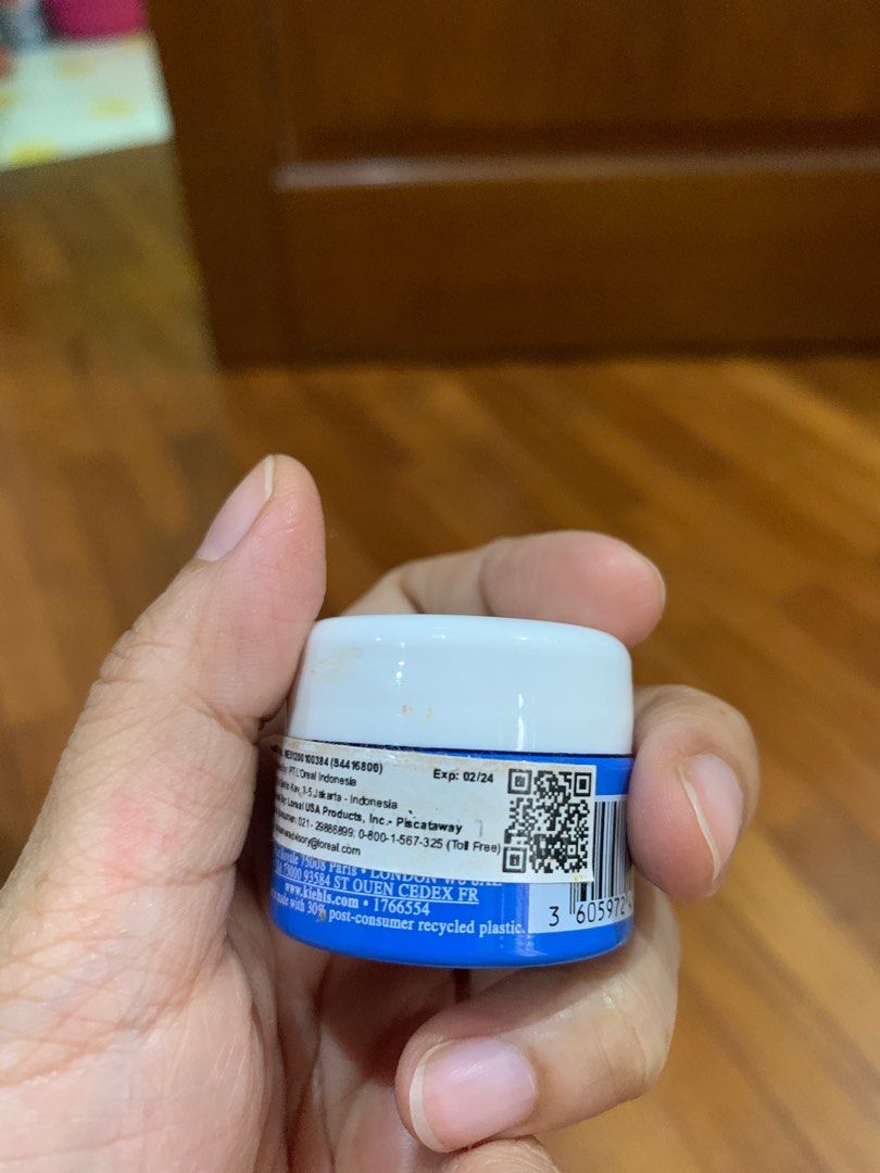 Kiehls ultraoil free gel cream ( travel size) on Carousell Kiehls ultraoil free gel cream ( travel size) on Carousell