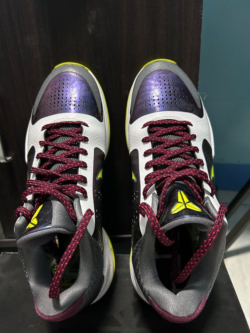 how to get the kobe v protro