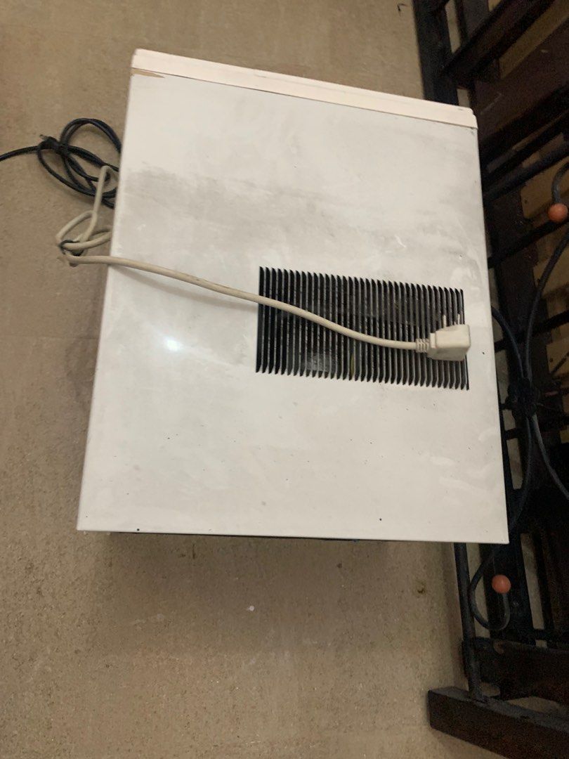 Kolin Window Type Aircon with Remote Control .75 HP, TV & Home