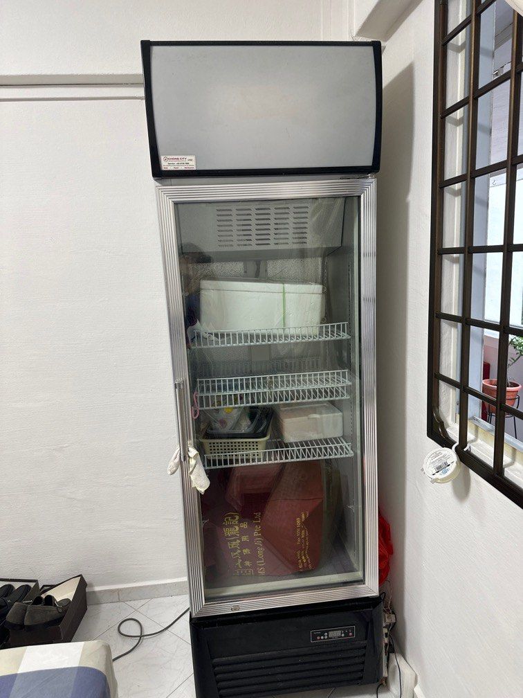 Lightly used Chiller for sale!, Everything Else on Carousell