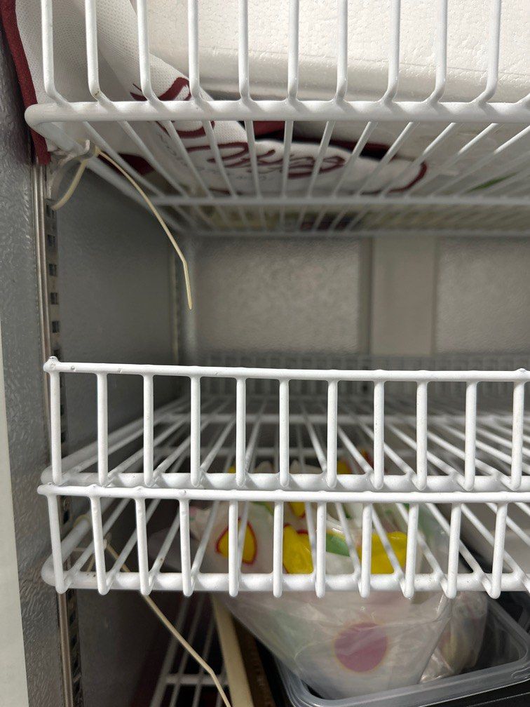 Lightly used Chiller for sale!, Everything Else on Carousell