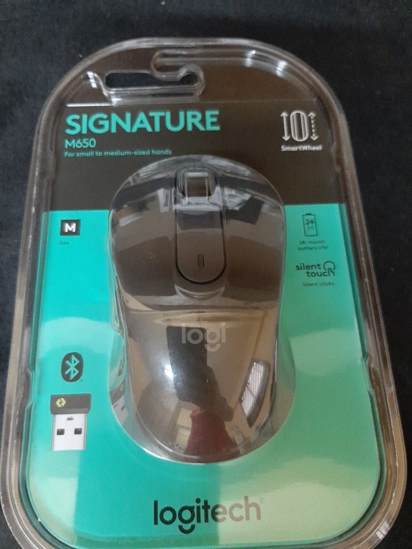 Logitech Wireless Mouse (Category: Mouse & Mousepads) located in Singapore. Submitted by brown_cony (Listing ID 1235600755, Image 1). Description: what u c is what u get in the pic more information can search on line logitech signature M650.