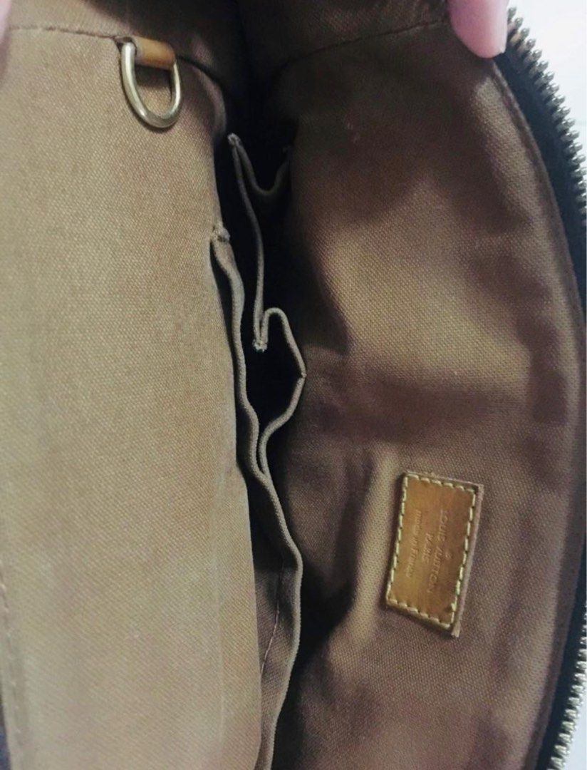 Louis vuitton tivoli (Category: Luxury Bags & Wallets) located in Marikina City. Submitted by missjulieann (Listing ID 1235626914, Image 3). Description: GM size Authentic, bought in SG. No inclusions. Flaws: cracking on rubber lining, open piping to the corner of vanchetta .