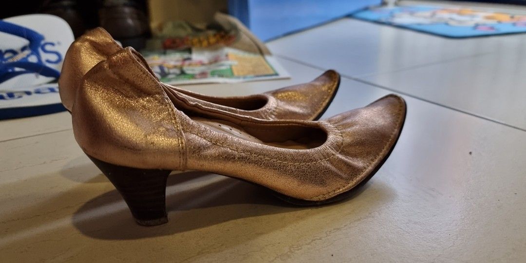 Champagne gold cheap shoes