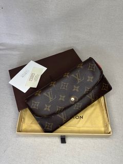 （分類：）位於 。 由 thrift.mint 提交（商品編號 1235603360，圖片 1）。簡介： 。