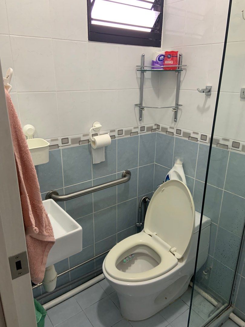 Master Bedroom 421 Ang Mo Kio Ave 10 *NO AGENTS *, Property, Rentals