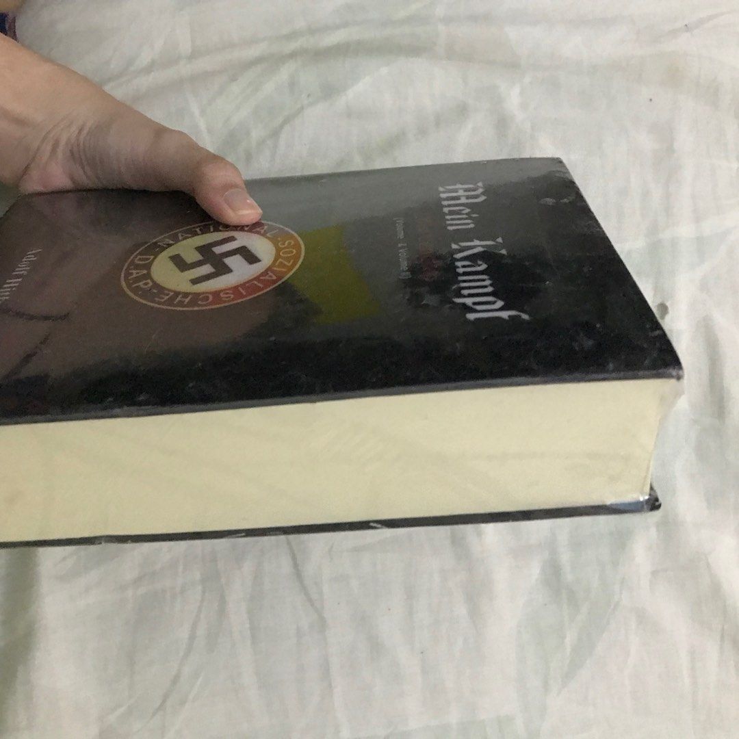 Mein Kampf Adolf Hitler, Buku & Alat Tulis, Buku di Carousell